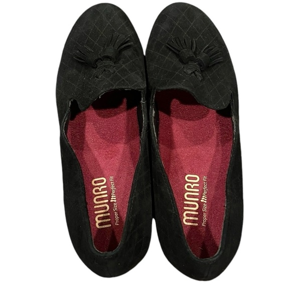 Munro Tallie Tassle Flats Loafer Size 7.5 Black Quilted Suede Slip On Shoes - Picture 3 of 9
